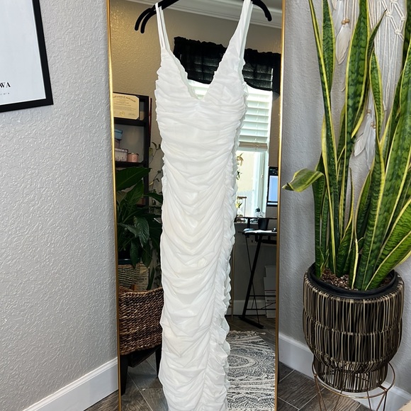 HOUSE OF CB 'Alexia' White Ruched Midi Dress NWOT - Picture 7 of 10